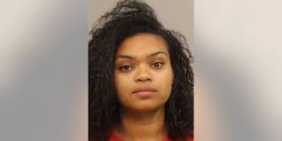 Tennessee police say woman bypassed TSA security checkpoint, boarded plane 