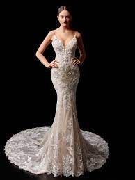 Plus size wedding dresses can be difficult to find, but have no fear! Elegant Wedding Dresses The Enzoani Collection Enzoani Enzoani