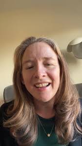 Cantor Dan Sklar singing with our RS kids during Got Shabbat