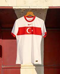 Türkçede ekler, yapım eki ve çekim eki olmak üzere ikiye ayrılır. Turkije Thuisshirt 2020 2021 Voetbalshirts Com