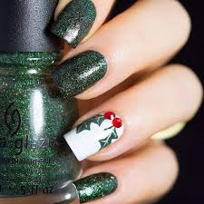 1.19 matte green + red christmas nails. Easy Christmas Nails Ideas Add To The Festive Spirit Of The Season