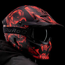 I'm sure he asked his dad for help/the dad was intelligent enough to help. Ruroc Berserker El Diablo Vollgesichts Carbon Motorradhelme