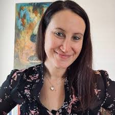 Meredith Lathrop's Instagram, Twitter & Facebook