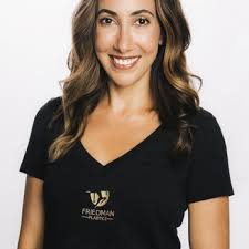 Kim Utley's Instagram, Twitter & Facebook