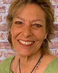 Sandra Winans's Instagram, Twitter & Facebook