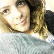 Laura Camargo (@_lauract)