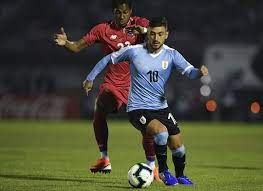 Su primer partido internacional lo disputó en la ciudad de montevideo el 15 de mayo de 1901 contra la selección de fútbol de argentina. Uruguai Convoca Arrascaeta E Matias Vina