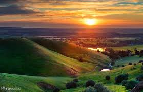 Photos Of Sunrise And Sunset Over Hills Rolling Hills Barossa Valley Stunning Sunset Wine Country In Australia Travel Australia Wonders Of The World