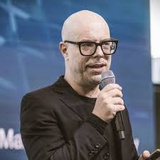 Non-alcoholic spirits: Flavour maximisers or fashion accessories?