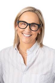 Carrie Meier's Instagram, Twitter & Facebook