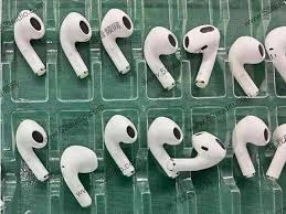 AirPods 3 tiếp tục lộ ảnh thực tế với thiết kế không như tưởng tượng