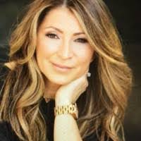 Rosa Shea's Instagram, Twitter & Facebook