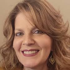 Anna Lander's Instagram, Twitter & Facebook