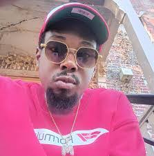 Mickey Drake's Instagram, Twitter & Facebook