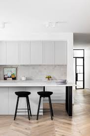 Explore A Modern Renovation Of A Californian Bungalow In South Yarra Home Decor Kitchen Design Kitchen Interior