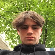 Wesley Fofana : "D'où je viens, des quartiers nord de Marseille et d'une  famille pas aisée, c'est pas possible. Je serais fou de dire non à  Leicester. Ce contrat peut changer ma