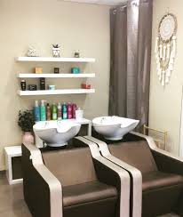 Je Vous Attend Dans Mon Salon Les Coiffures D Amelia A Partir Du Mardi 20 Aout A Bientot Rdv Au 04 13 10 56 17 Avenue Du Docteur Reibaud 13290 Les Mil