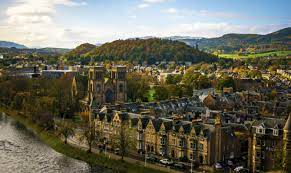 La popolazione di edimburgo si trova a solo 500.000 persone, ma la popolazione di glasgow è di circa 2 milioni. Scozia Una Pietra Dipinta Scolpita 1200 Anni Fa