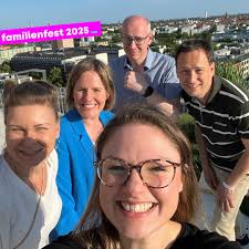 Wir haben Grund zu feiern! 🥳 Die Society of Publication Designers (SPD)  hat gleich zwei von uns produzierte Magazine mit den Merit Medals  ausgezeichnet. Das freut uns sehr, denn der SPD ist