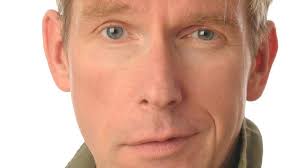 Peter Vollmer entert die Batavia in Wedel mit neuem Programm