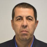 60+ perfiles de «Loya»