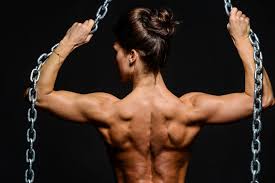 It combines lower rep ranges with higher rep this upper body workout will help women build shoulder and back development and strength. Silver Chain Woman Muscle Back Fitness Chains Bodybuilder 5k Wallpaper Hdwallpaper Desktop Muscle Women Muscle Building Women Female Back Muscles