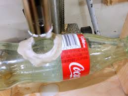 Une bouteille en verre ne s'utilise pas de la même manière qu'un récipient en plastique. Comment Percer Des Trous Dans Une Bouteille En Verre Etape 4 Percer Le Verre Tubefr Com