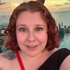 Sarah Condie's Instagram, Twitter & Facebook