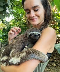 Alan Cambron's Instagram, Twitter & Facebook