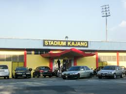 It is located 20 km southeast of downtown kuala lumpur, in the coterminous mukim (commune) of kajang in the hulu langat district. Kajang Definition And Synonyms Of Kajang In The Malay Dictionary