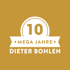 Im letzten recall fällt er plötzlich vom stuhl und verletzt sich dabei. Camp David Soccx 10 Jahre Dieter Bohlen
