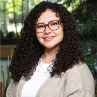 Renee Kraft's Instagram, Twitter & Facebook