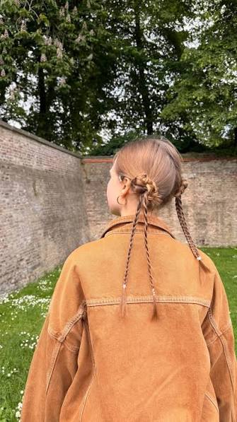 last ski hairstyle for a min ⛷️🫶🏼 #heatlesshair #skiing #easyhairstyles #quickhairstyles