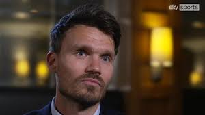 Dancing and somersaults! Watch Moses Jolly's eccentric warm-up