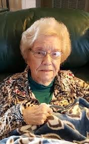 Paula Hyatt's Instagram, Twitter & Facebook