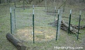 Hog panels are not only ideal for containingpigs but they also make a strong fence for cattle. The Cattle Panel Hog Trap With Easy Door Design Hog Hunting