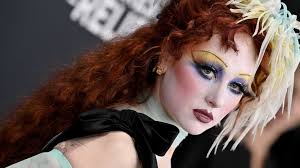 Chappell Roan se burla de los fragmentos de la nueva pista 'The Giver'