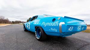 Petty had an outstanding season in 1971 piloting this road runner to winston cup and grand national wins. 1971 Plymouth Road Runner Richard Petty Nascar K85 Indy 2020