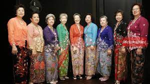 The baba nyonya, which practicing the distinctive lifestyle that combines both malay and chinese culture, is mostly living in melaka (lee, 2008). Keunikan Dijaga Baba Nyonya Identiti Melaka Melakakini