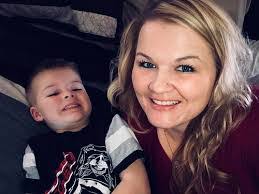 Amber Collins's Instagram, Twitter & Facebook