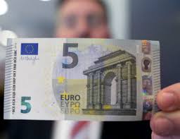 Е́вро ( знаквалюты — € , банковскийкод : Novata Banknota Ot 5 Evro S Nadpis Na Kirilica E V Obrshenie News Bg