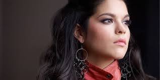 Eva Avila's Instagram, Twitter & Facebook