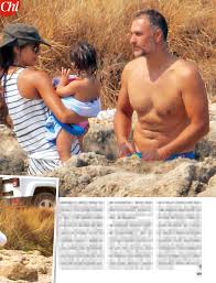 10 ott 2017 alle ore 12:59 pdt. Raoul Bova Il Sex Symbol Italiano Mette Su Pancetta Perizona Magazine