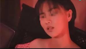 伴娘内裤被扒，床上拼命挣扎，婚礼现场成“性侵”现场