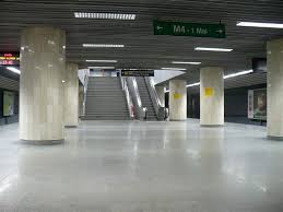 Fata de toate celelalte ansambluri de statii multiple, care faciliteaza trecerea de la o statie la alta. Facebook