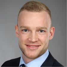 Die moderatorin und der geschäftsmann haben sich aus beruflichen. Boser In Der Personensuche Von Das Telefonbuch