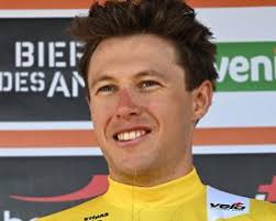 Cycling: Early move by Evans pays dividends