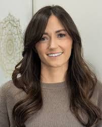 Erin Bonner's Instagram, Twitter & Facebook