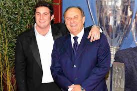 Dopo alcune esperienze come attore (achtung! Edoardo Figlio Gerry Scotti La Paura Piu Grande Per Un Padre