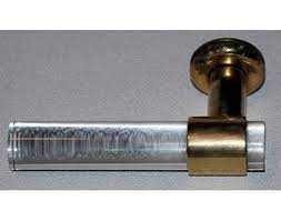 Poignee de porte ancienne poign es anciennes en laiton avec plaques france. Poignees De Porte Verre Et Laiton Ancienne Octo Puces